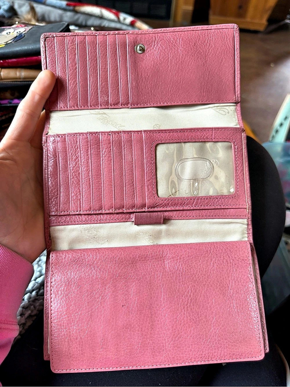 Fossil Pink Wallet - Picture 2 of 5